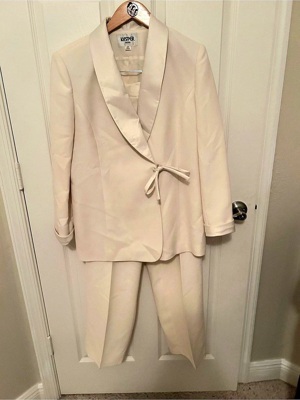 Kasper Women's Petite Pantsuit Size 12P